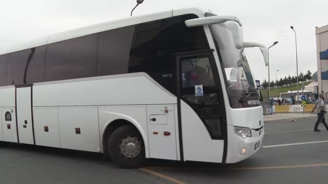 Otobüslerle tahliye edilen Ukrayna'daki Türk vatandaşları İstanbul'a geldi