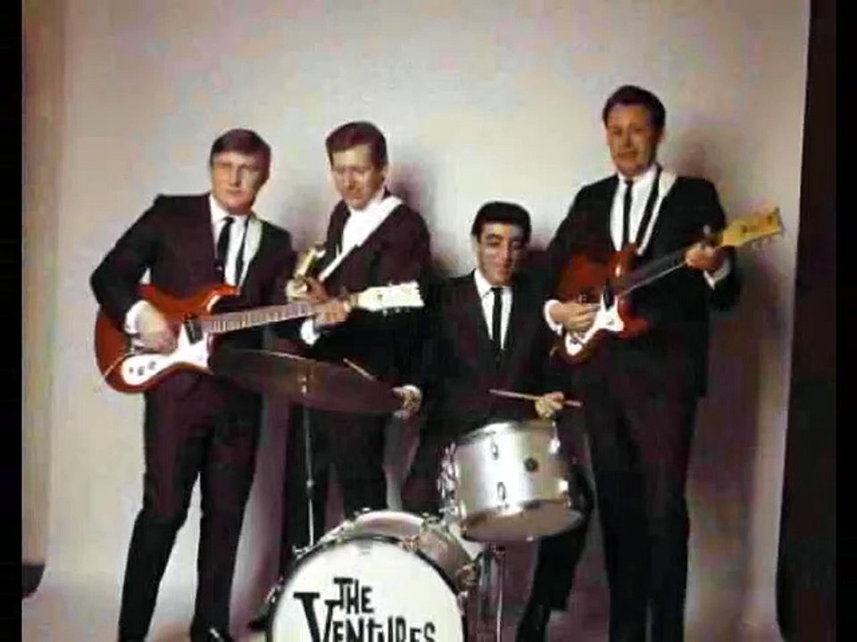 the outcasts - driving guitars - wide mono