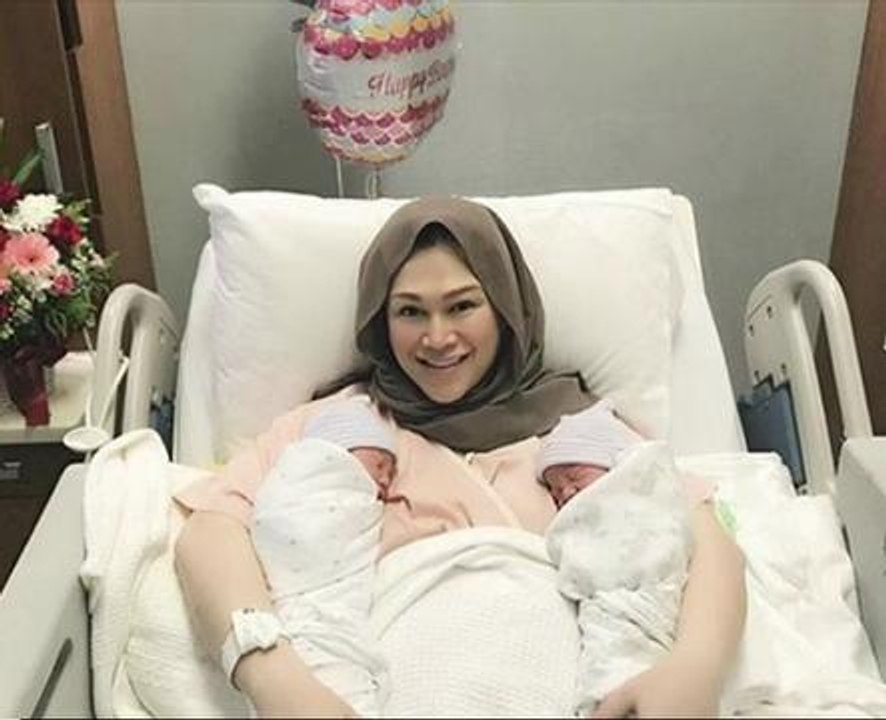 Datin Seri Zizie Izette selamat lahirkan bayi kembar lelaki