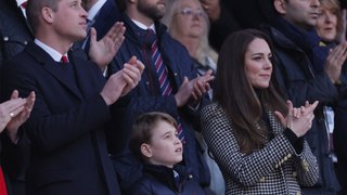 Los duques de Cambridge y el príncipe George disfrutan de un partido de Rugby
