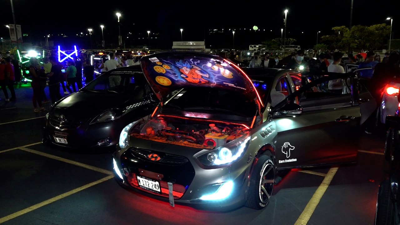 Managua: realizan exhibición de autos y motos modificados