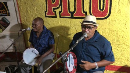 EMBOLADA DE COCO COM BARRA MANSA E UIRAPURU