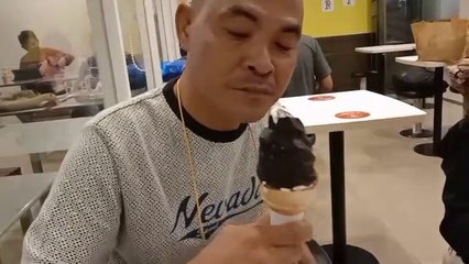 Tingkah laku aneh bin nyelene bapak gaul