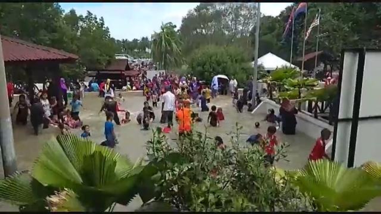 Pesta air besar di Pontian