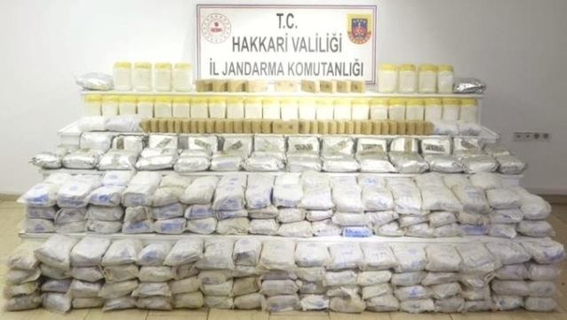 İçişleri Bakanı Soylu: Uyuşturucu operasyonunda 250 kg eroin, 35 kg metamfetamin ele geçirildi