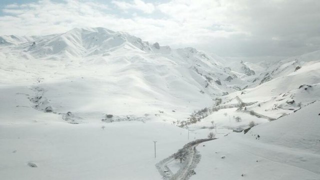 Kar kalınlığı 5 metreyi buldu, çalışmalar sürüyor