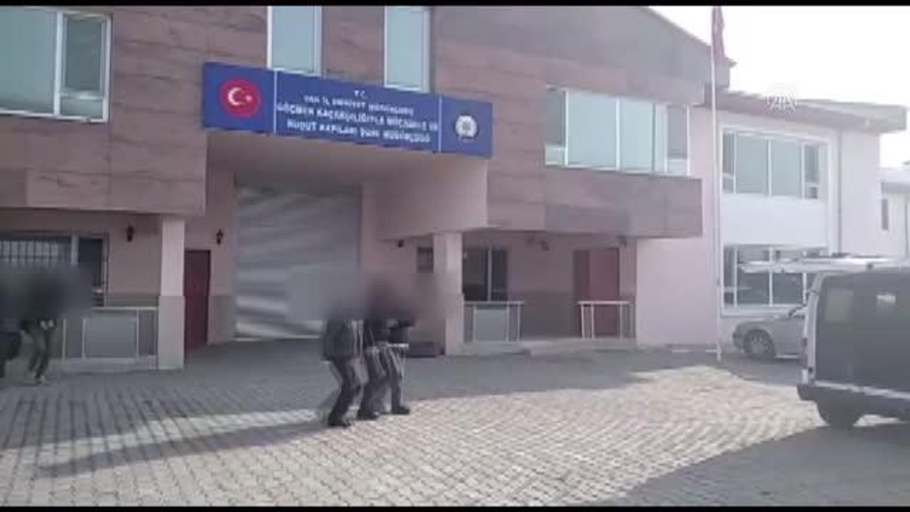 Göçmen kaçakçılığı yapan 7 kişi tutuklandı