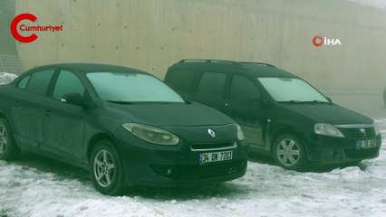 Yüksekova’ya sis çöktü: Göz gözü görmüyor