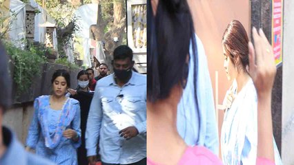 Janhvi Kapoor की शूटिंग करते  हुए लोकेशन से Video हुई Viral, Actress का दिखा Cool अंदाज़ | FilmiBeat