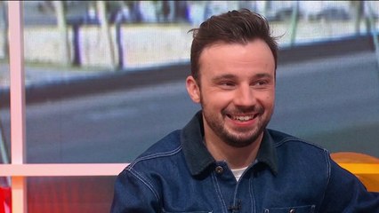 Tom Villa : Découvrez son nouveau spectacle hilarant « Les nommées sont ... » 🎭