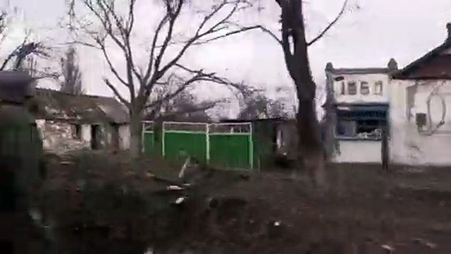 Pro-Russian separatists and Russian forces advance in Donestk region