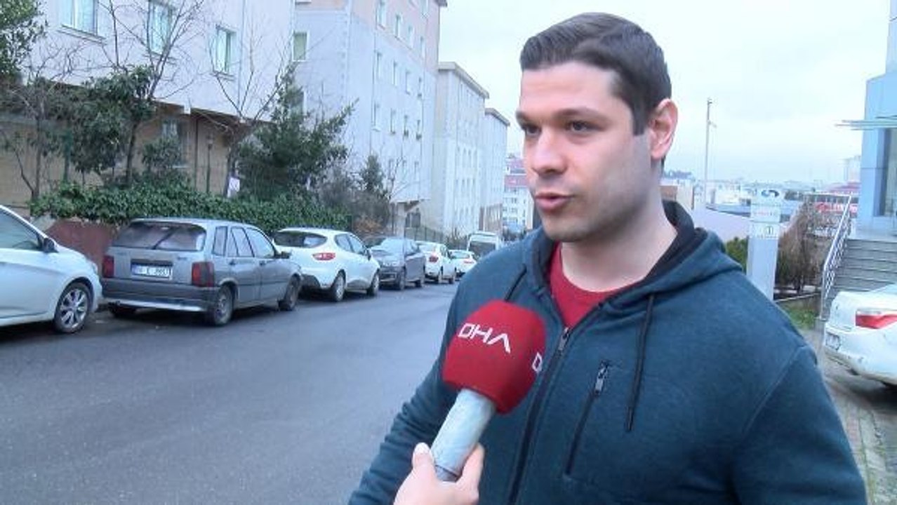ÜMRANİYE'DE PARK EDERKEN VİTES KARIŞTIRAN SÜRÜCÜ YAYAYA ÇARPTI