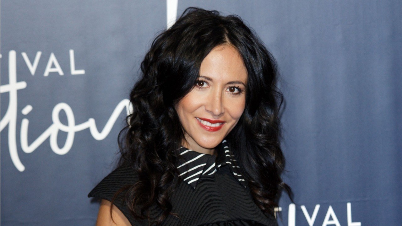GALA VIDEO - Fabienne Carat sans filtre sur sa carrière : “J’aurais fait du cinéma si j’avais couché”