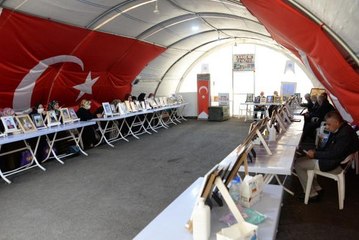 EVLAT NÖBETİNDEKİ BABA OĞLUM GELENE KADAR EYLEMİ BIRAKMAYACAĞIM