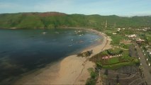 Endonezya'daki Kuta Mandalika sahili eşsiz manzarasıyla ziyaretçilerini büyülüyor
