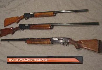 Serah senjata bakakuk kepada polis