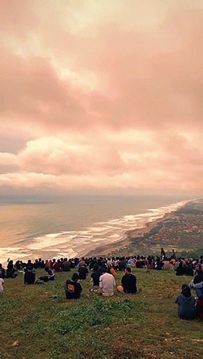 PANTAI PARANGTRITIS