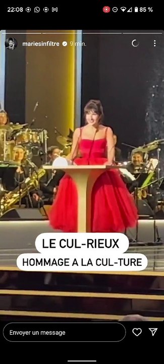 Marie s'infiltre montre ses fesses sur la scène des César 2022 et crée le malaise !