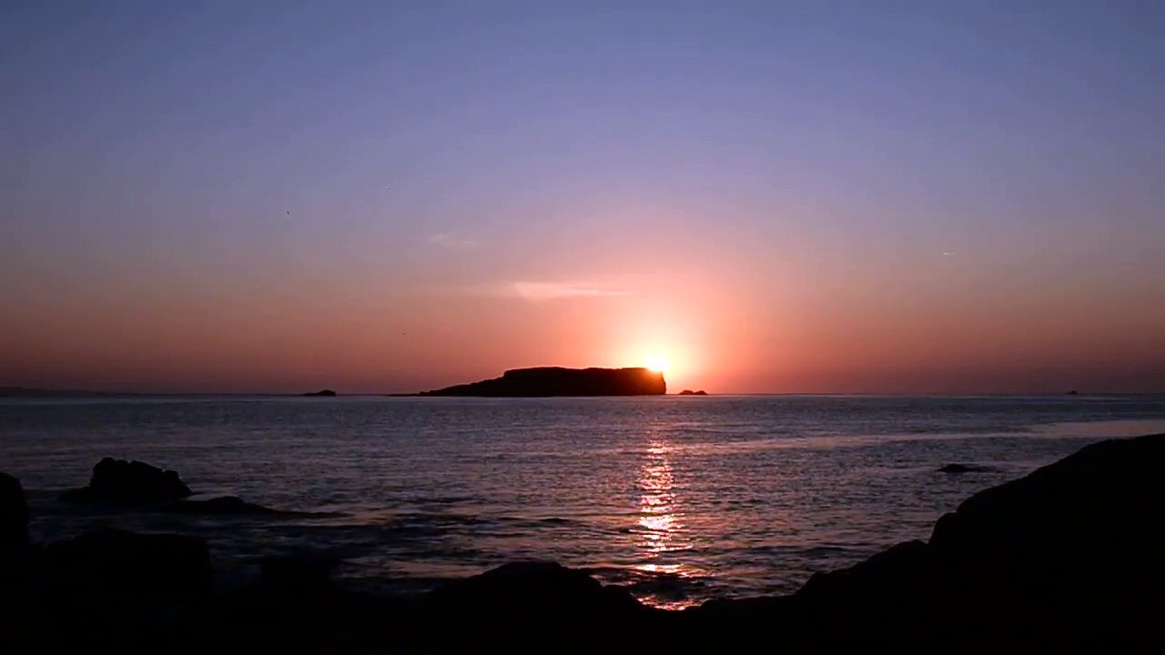 Golden Sunrise - Nature Relaxing Video - Relaxing Sea Ocean Waves Sounds - NO MUSIC