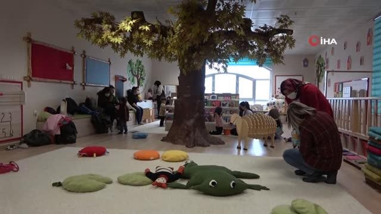 Türkiye�nin ilk bebek kütüphanesinde okul öncesi eğitime