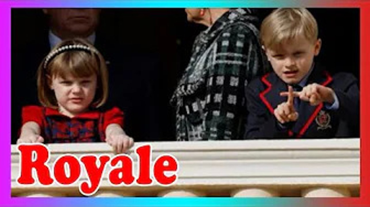 Gabriella et Jacques de Monaco! Douce scène au m@tch de foot avec le Prince Albert