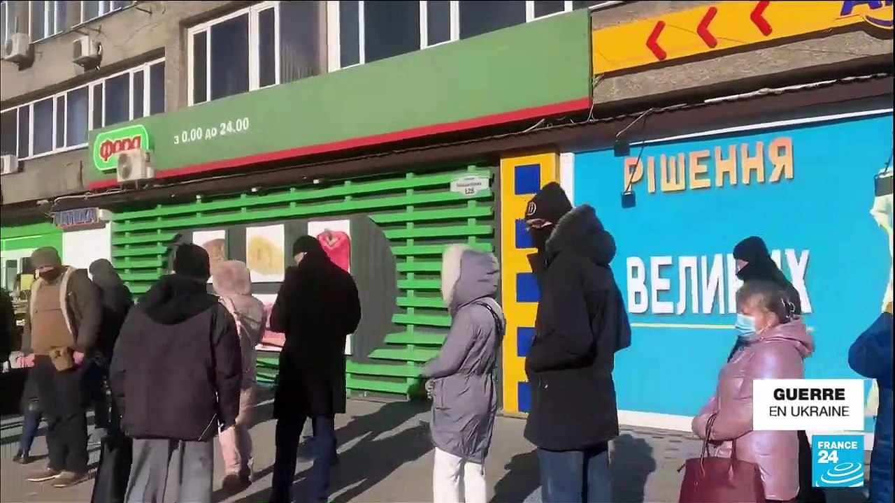 Guerre en Ukraine : à Kiev, les habitants vivent au rythme des sirènes d'alerte et du couvre-feu