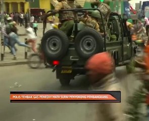 Polis tembak gas pemedih mata surai penyokong pembangkang