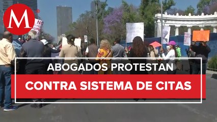Abogados independientes protestan en Avenida Juárez