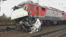Sixteen people killed in Russia train crash