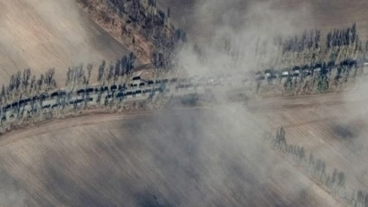 Las columnas rusas avanzan hacia Kiev y otras ciudades, pero la capital ucraniana resiste