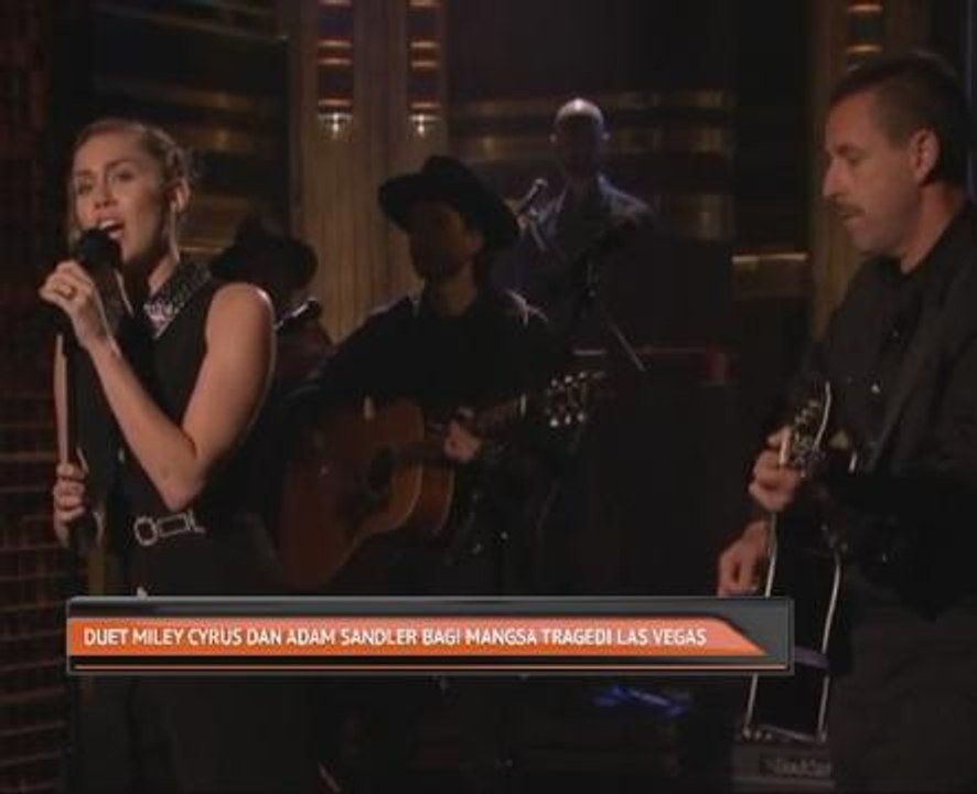 Duet Miley Cyrus dan Adam Sandler bagi mangsa tragedi Las Vegas