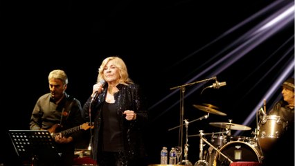 FEMME ACTUELLE - "Extrêmement violent" Nicoletta se confie sur la mort de sa mère et sa tentative de suicide