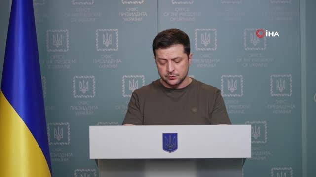 Ukrayna Devlet Başkanı Vladimir Zelenskiy, Rusya'nın savaş suçu işlediğini savunarak, Savaş suçu işleyen bir devletin BMGK üyesi olmaması gerekir ...
