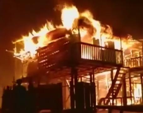 Overnight fire destroys 60 houses