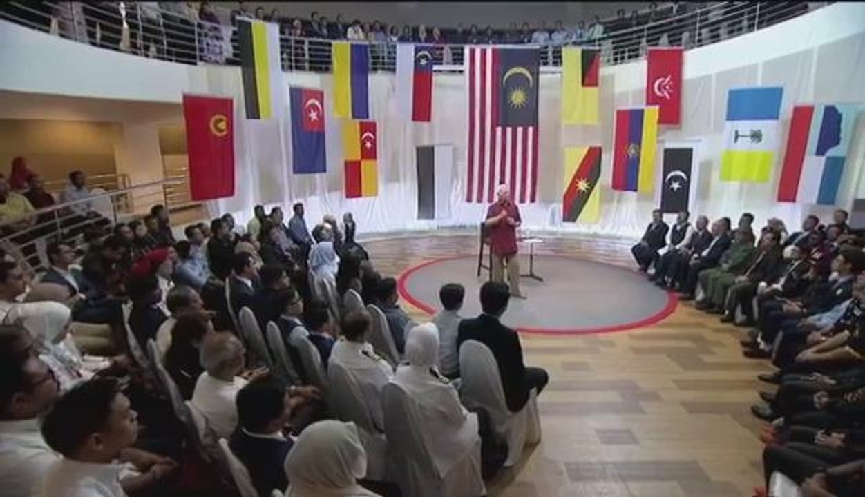 Negaraku Merdeka bersama Yang Amat Berhormat Perdana Menteri Datuk Seri Najib Tun Razak