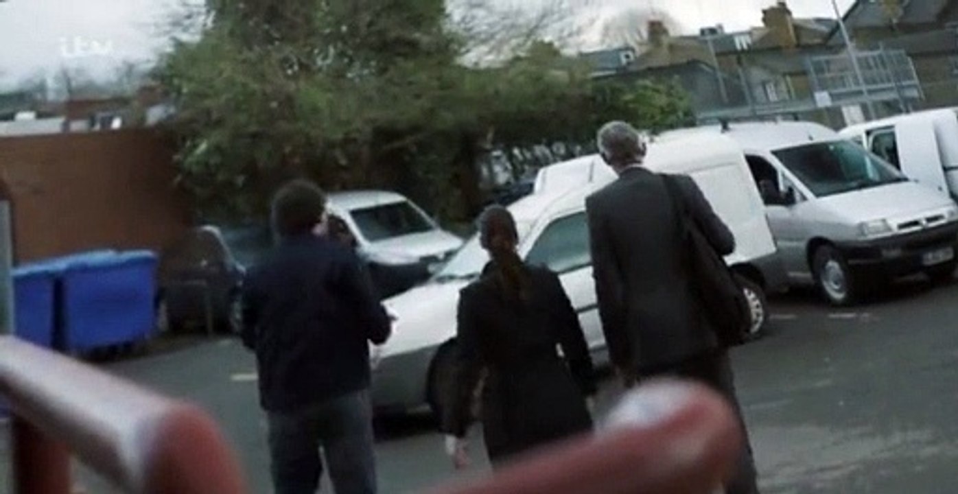Manhunt S01 E02