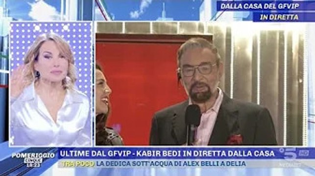 Pomeriggio Cinque: Barbara d'Urso ha un problema tecnico in diretta con Kabir Bedi E' terminata anch