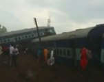 At least 10 dead after passenger train derails in northern India