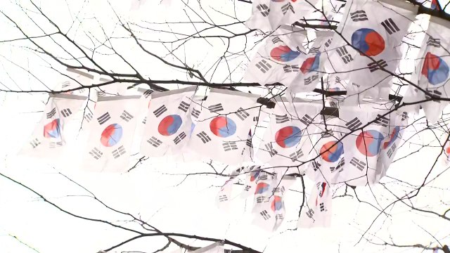 [날씨] 점차 中 스모그 유입, 미세먼지↑...대기 건조, 산불 조심 / YTN