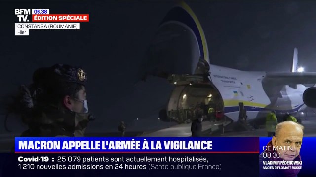 Guerre en Ukraine: Emmanuel Macron appelle l'armée à la vigilance face à d'éventuelles interférences