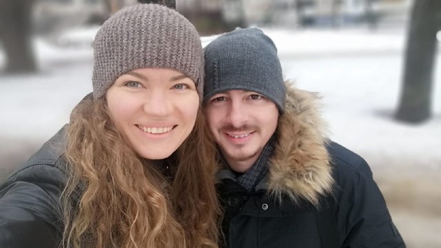 Ukraynalı gelin ailesini görmek için gittiği memleketinde savaşın ortasında kaldı