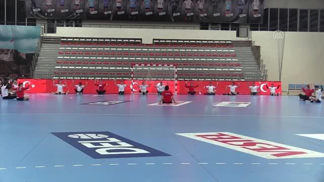 KASTAMONU - A Milli Kadın Hentbol Takımı'nın İzlanda maçı hazırlıkları sürüyor