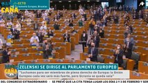 Zelenski pide ser parte de la UE y es ovacionado en el Parlamento: 'La UE cada vez será más fuerte, pero Ucrania se queda sola'
