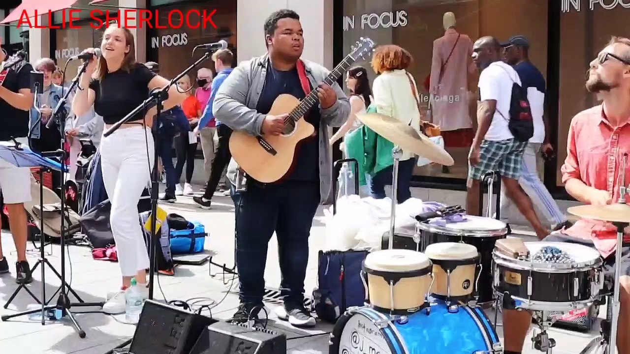 WOW..HOW TO ATTRACT A CROWD IN 5 SECONDS - I Will Survive - Gloria Gaynor | Allie Sherlock & friends