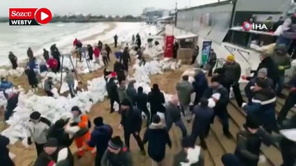 Odessa halkı Rus çıkarmasına karşı sahile barikat kurdu
