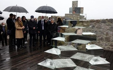 KIZLAR MANASTIRI'NDA, 'KOLEKTİF YANSIMA' SERGİSİ