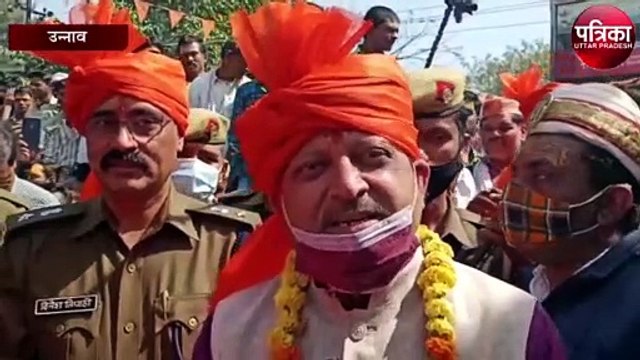 महाशिवरात्रि के अवसर पर शोभायात्रा को डीएम और एसपी ने दी हरी झंडी