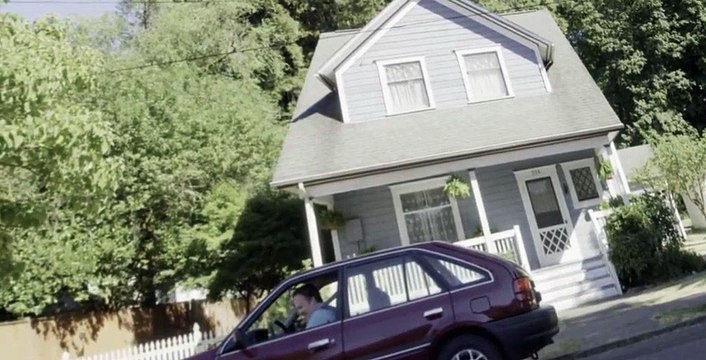 Everything Sucks! S01 E07