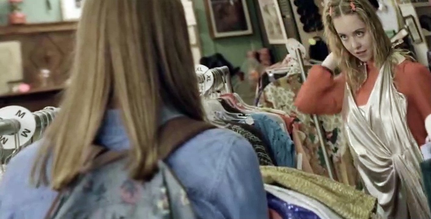 Everything Sucks! S01 E05