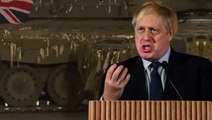 İngiltere Başbakanı Johnson tankların önünden seslendi: Putin iki şeyi yanlış hesapladı